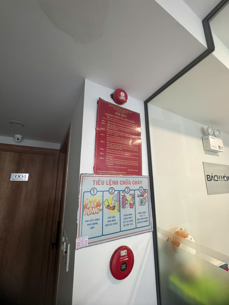 Chuông báo cháy & tiêu lệnh PCCC tầng trệt