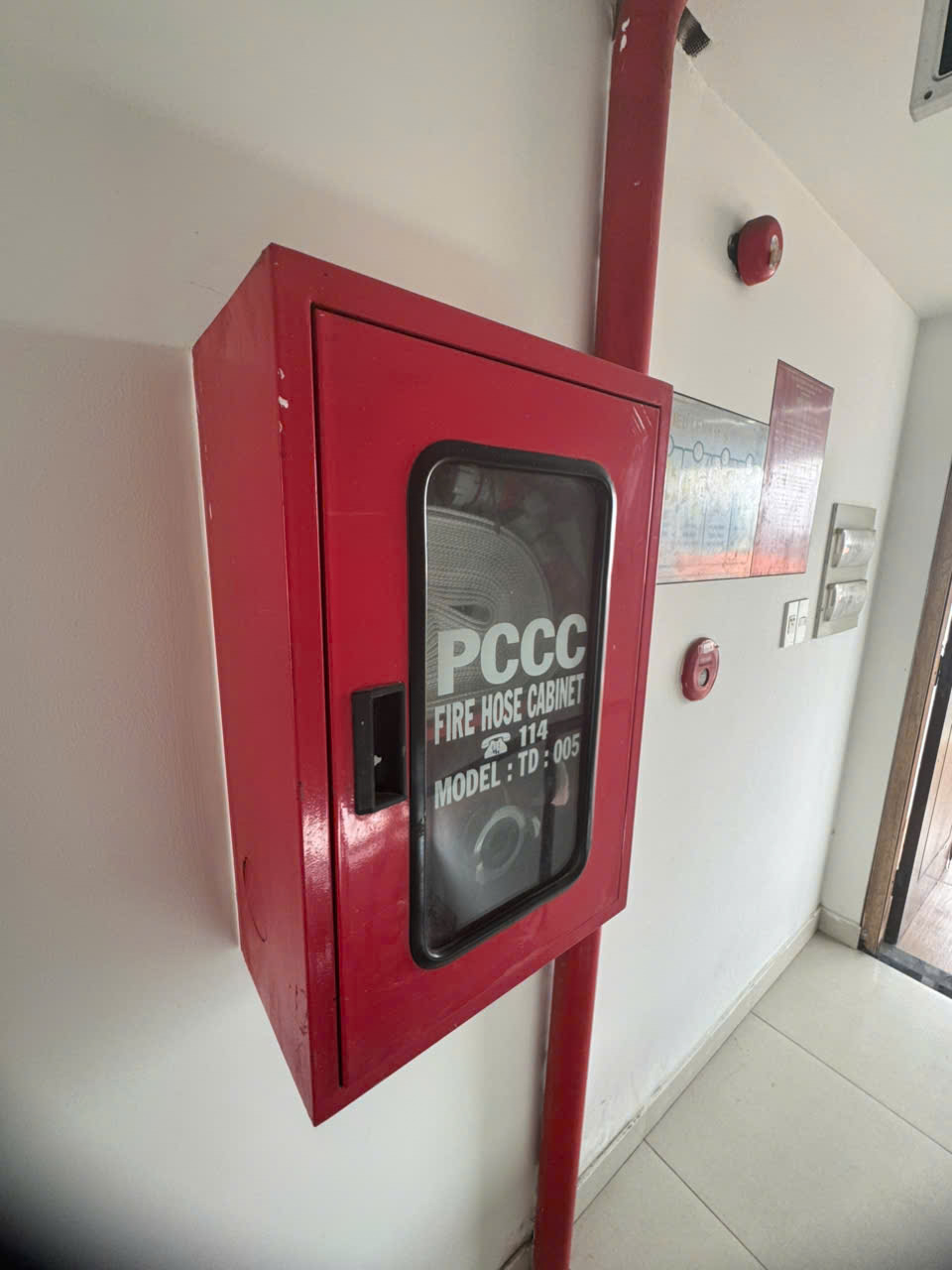 Tủ vòi chữa cháy lầu 6