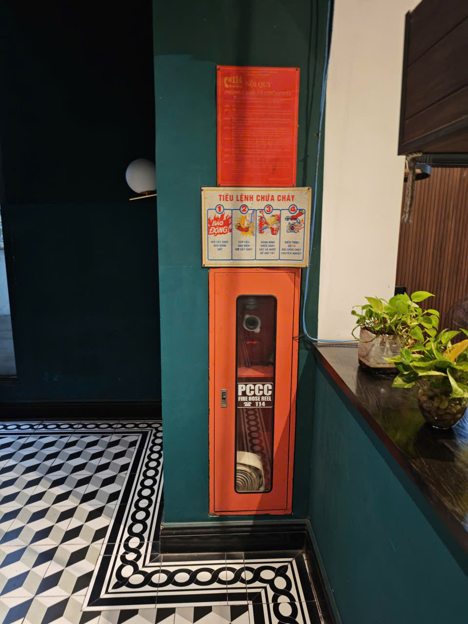 Tủ vòi chữa cháy & Tiêu lệnh PCCC Trệt