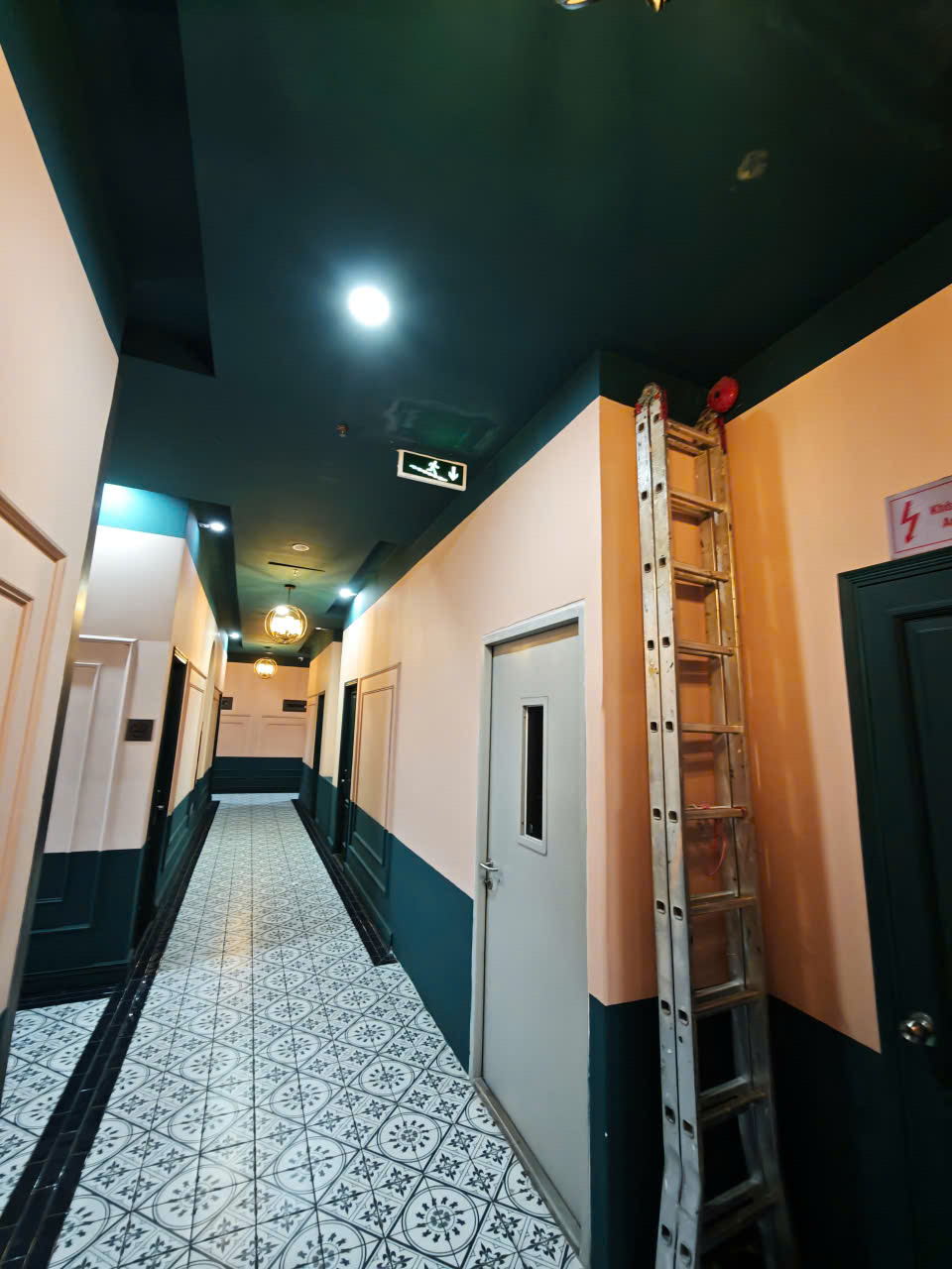 Đèn & lối thoát nạn Tầng 2