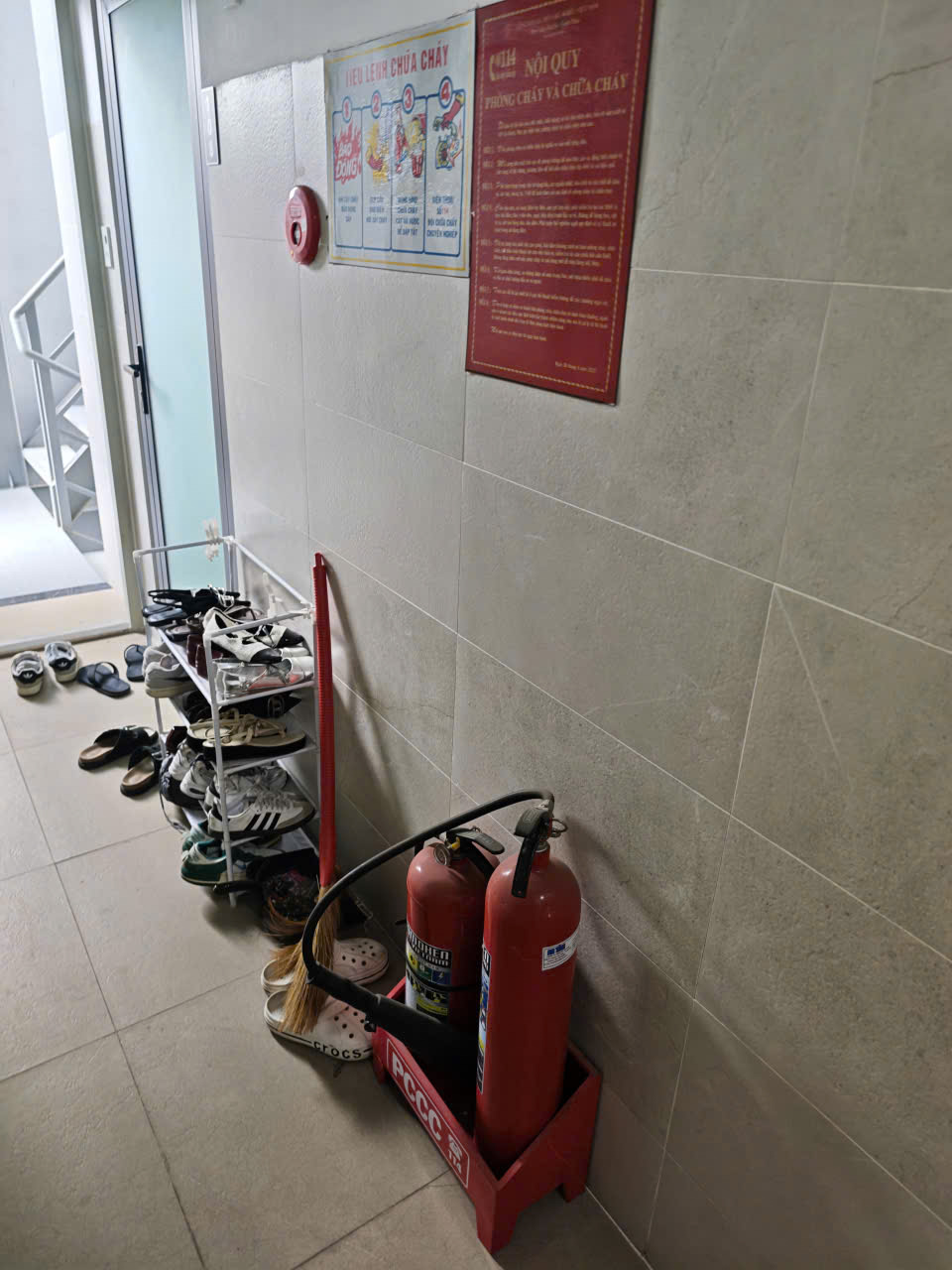 Bình chữa cháy lầu 1