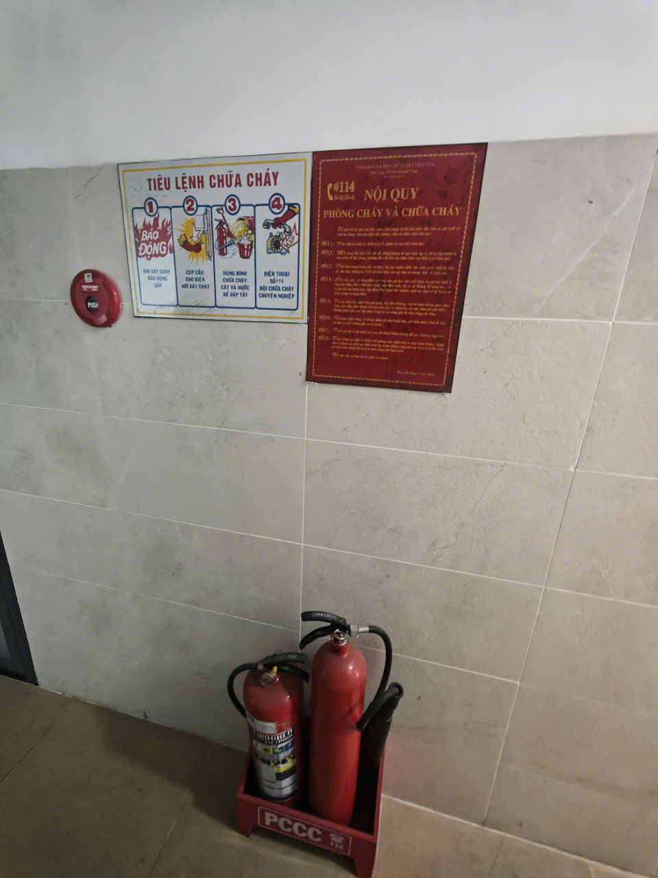 Bình chữa cháy & Tiêu lệnh PCCC & Chuông báo cháy lầu 2