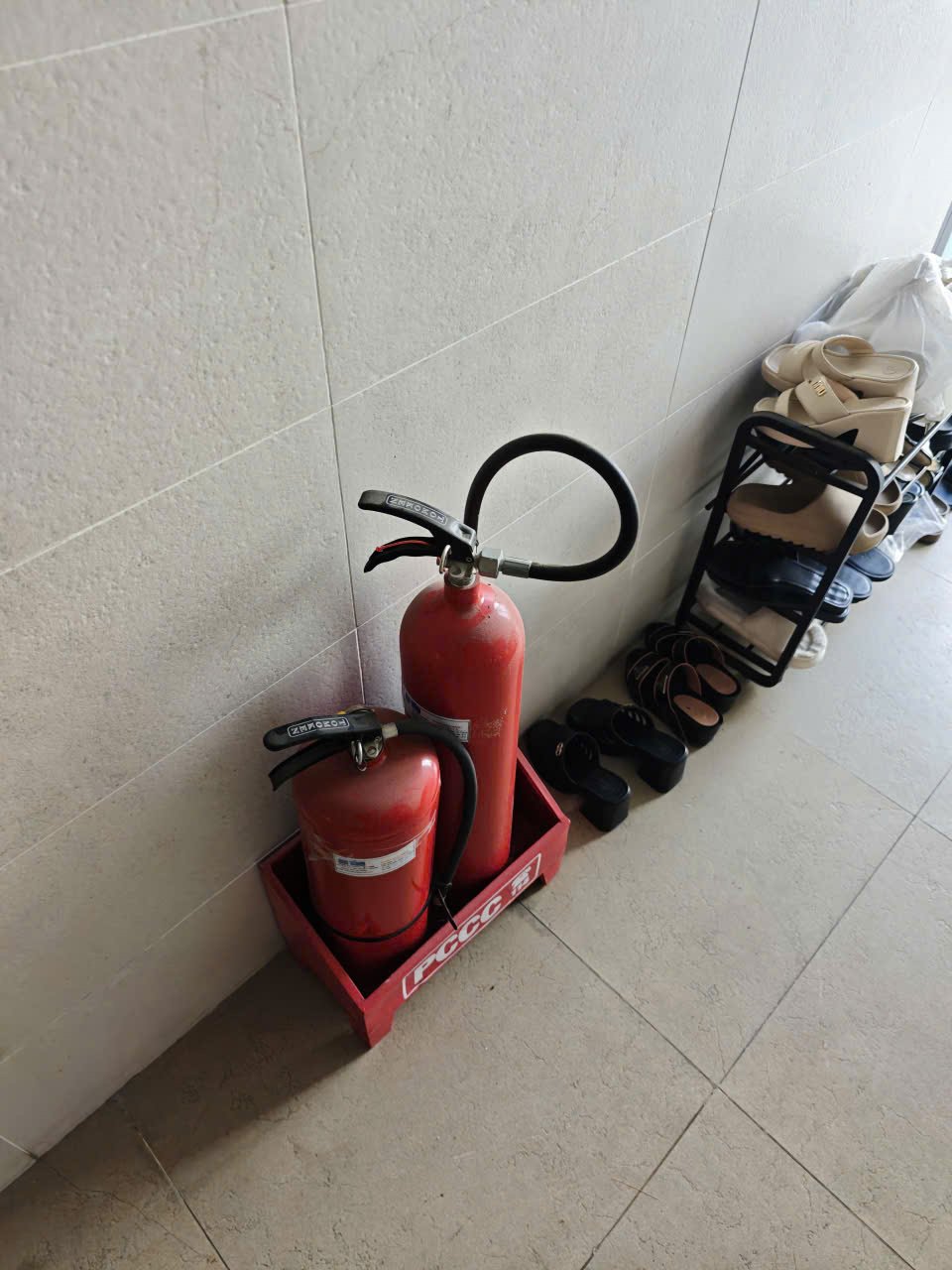 Bình chữa cháy lầu 3