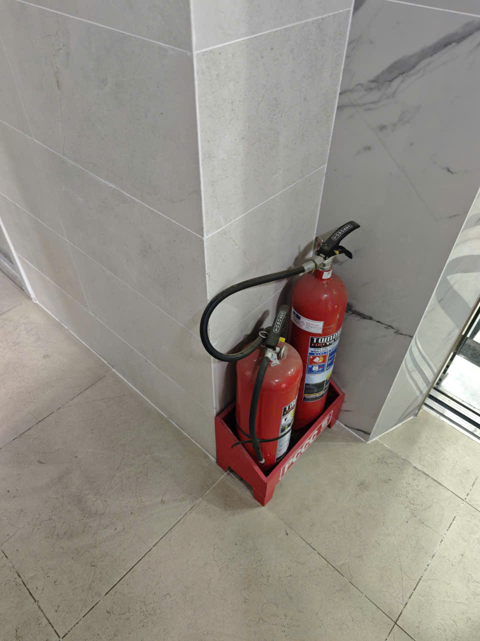 Bình chữa cháy lầu 4