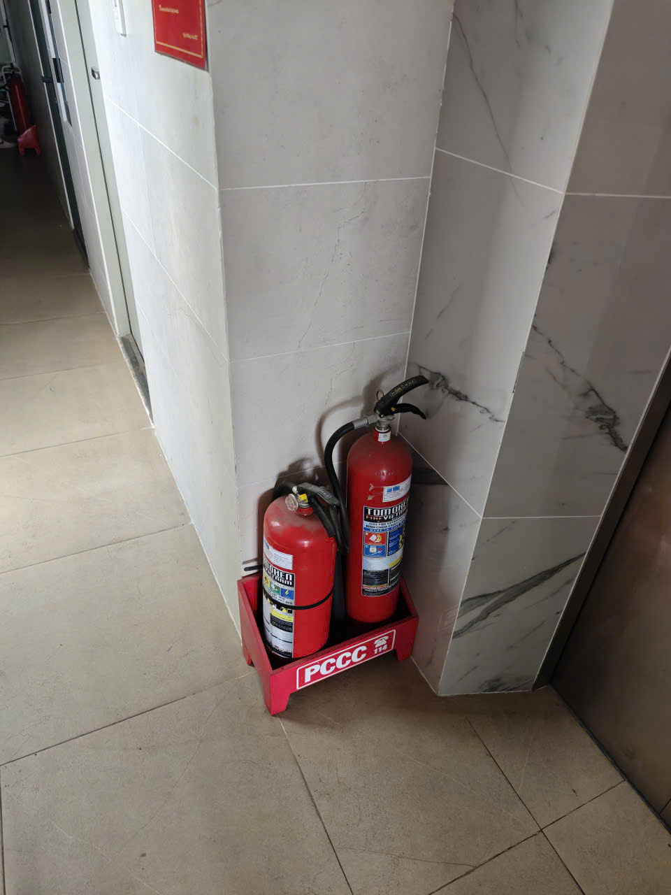 Bình chữa cháy ở lầu 5