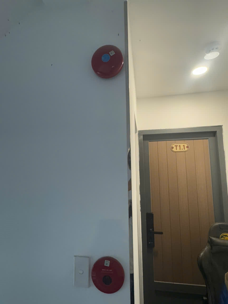 Chuông báo cháy ở lầu 1