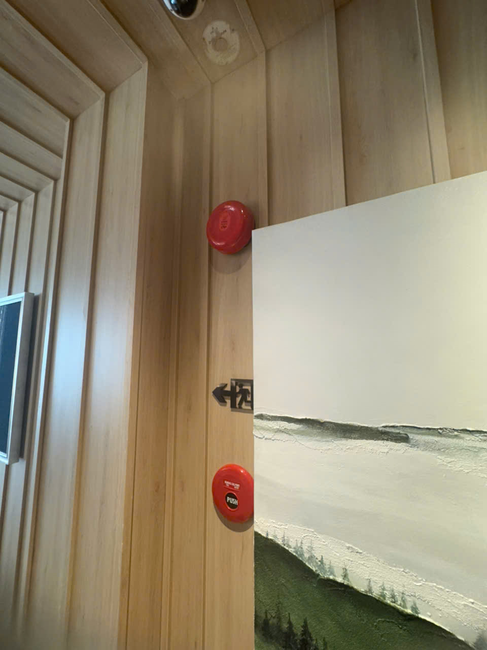 Chuông báo cháy ở tầng trệt