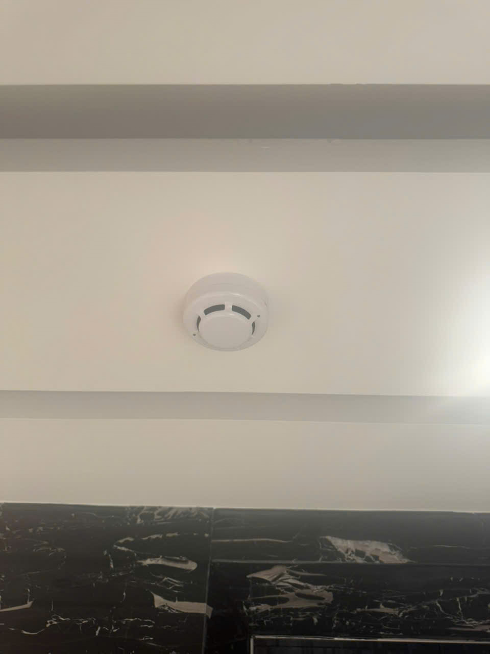 Cảm biến báo khói ở lầu 3