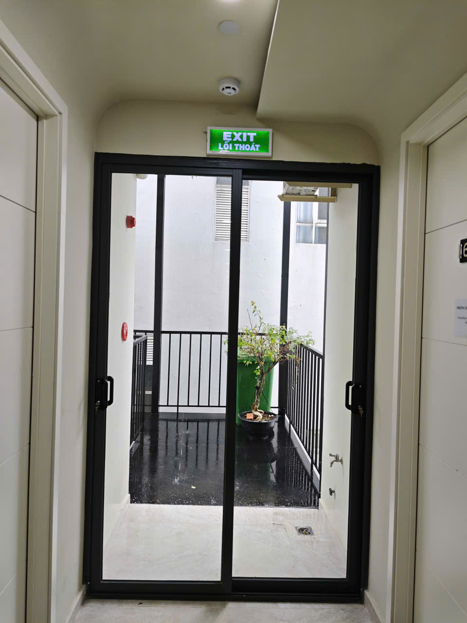 Chuông báo cháy & đèn thoát hiểm ở lầu 6