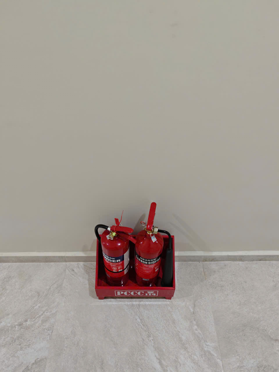 Bình chữa cháy ở  lầu 4