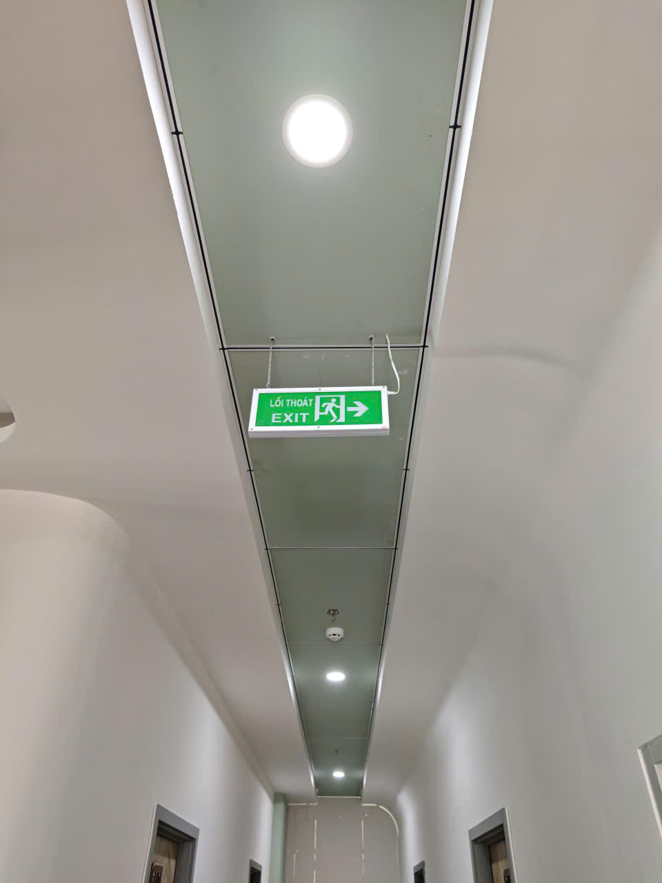 Chỉ dẫn thoát hiểm ở lầu 3