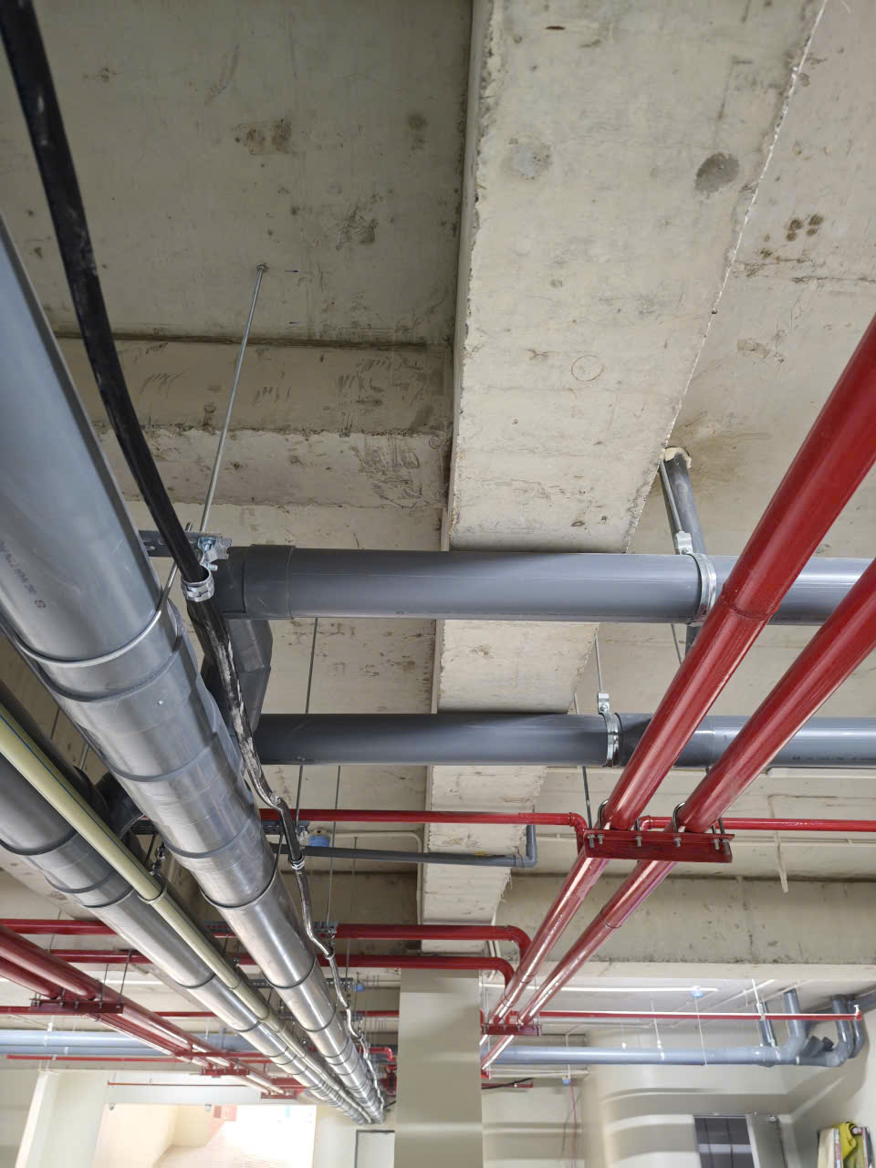 Sprinkler tự chữa cháy ở hầm